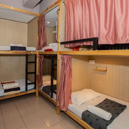 Escape Backpackers Kk Hostel Kota Kinabalu Bagian luar foto