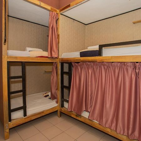 Escape Backpackers Kk Hostel Kota Kinabalu Bagian luar foto