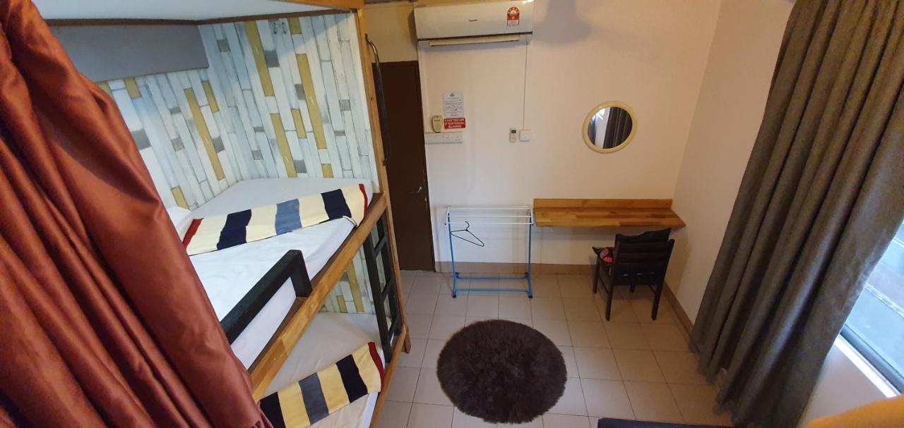 Escape Backpackers Kk Hostel Kota Kinabalu Bagian luar foto