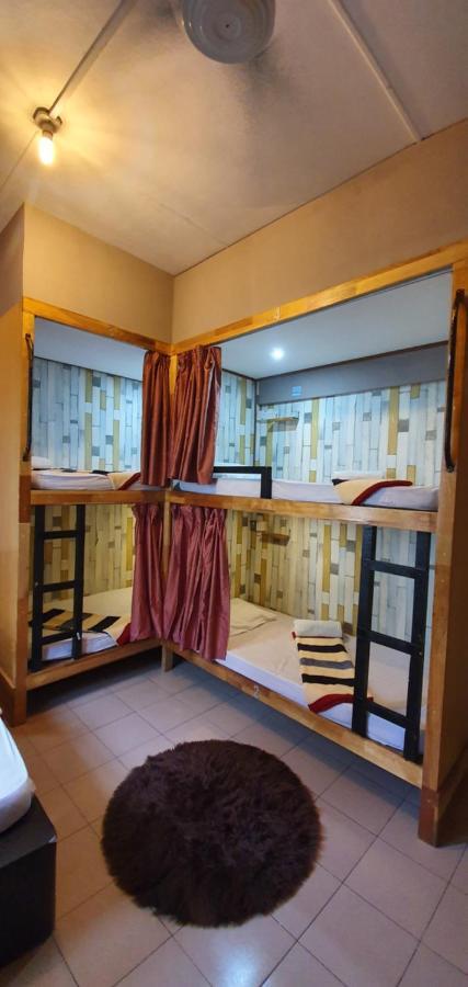 Escape Backpackers Kk Hostel Kota Kinabalu Bagian luar foto