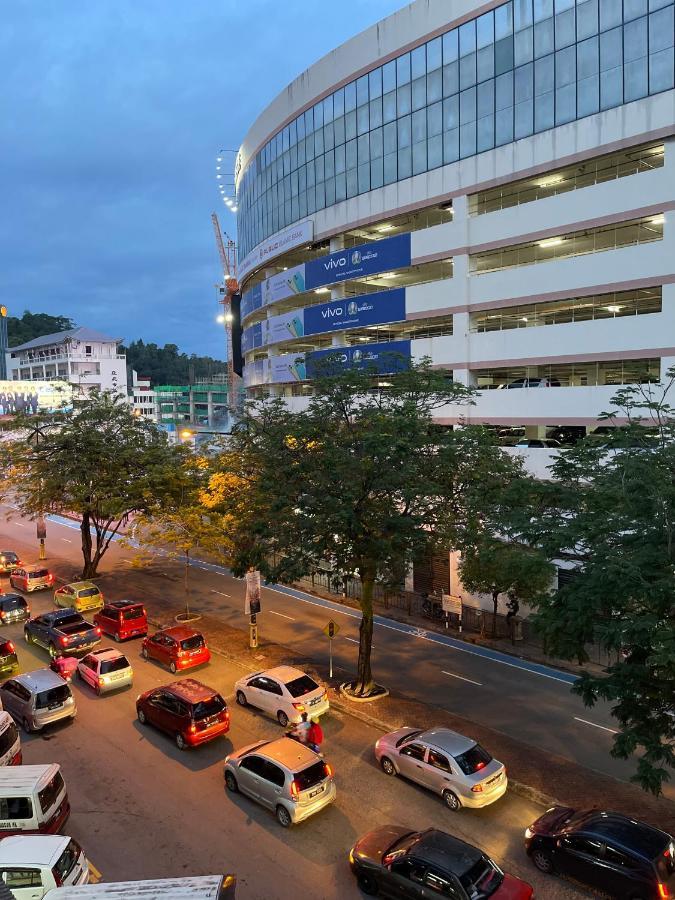 Escape Backpackers Kk Hostel Kota Kinabalu Bagian luar foto