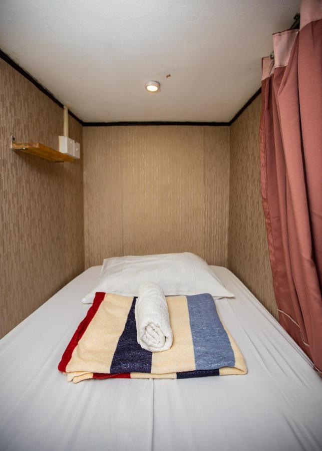 Escape Backpackers Kk Hostel Kota Kinabalu Bagian luar foto