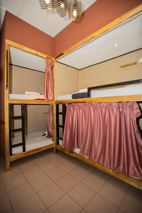 Escape Backpackers Kk Hostel Kota Kinabalu Bagian luar foto