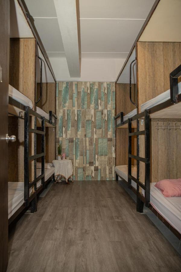 Escape Backpackers Kk Hostel Kota Kinabalu Bagian luar foto