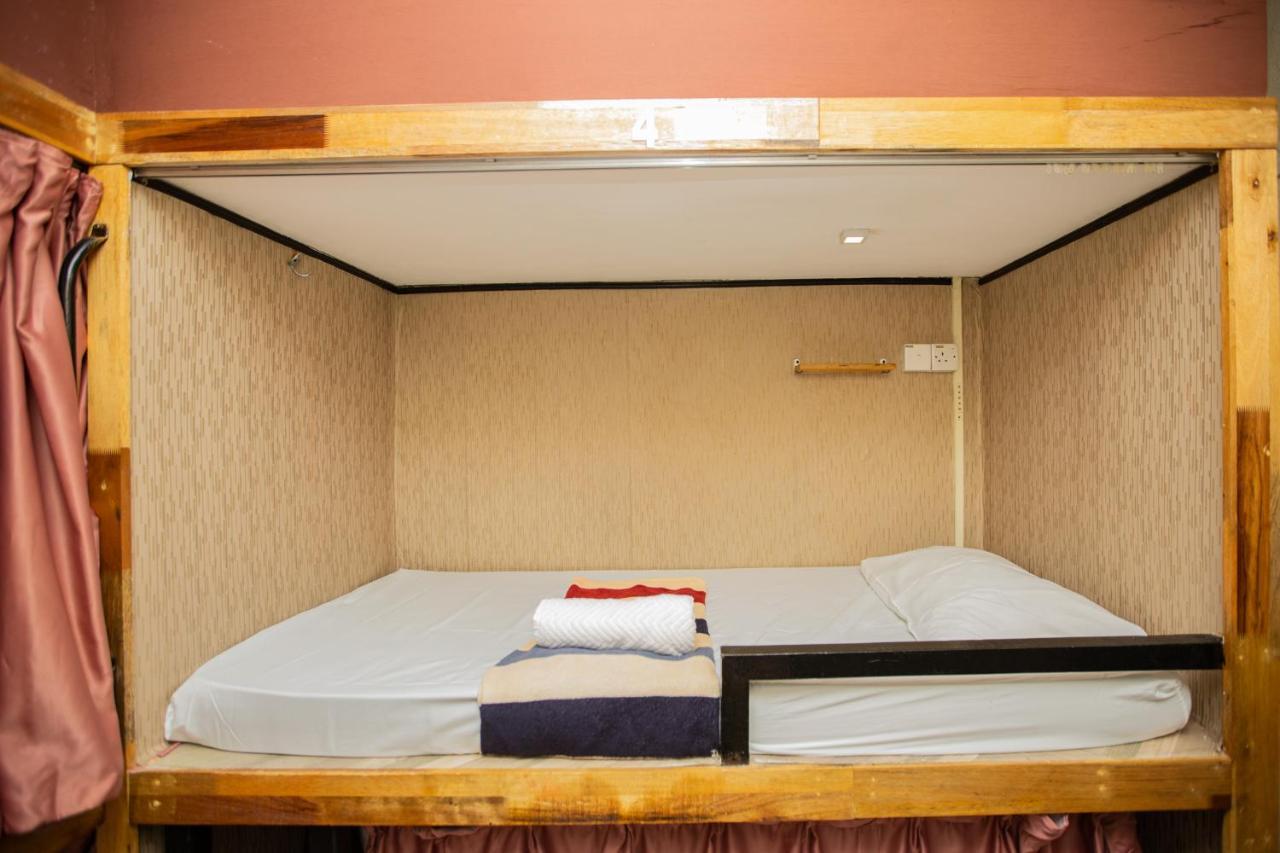 Escape Backpackers Kk Hostel Kota Kinabalu Bagian luar foto
